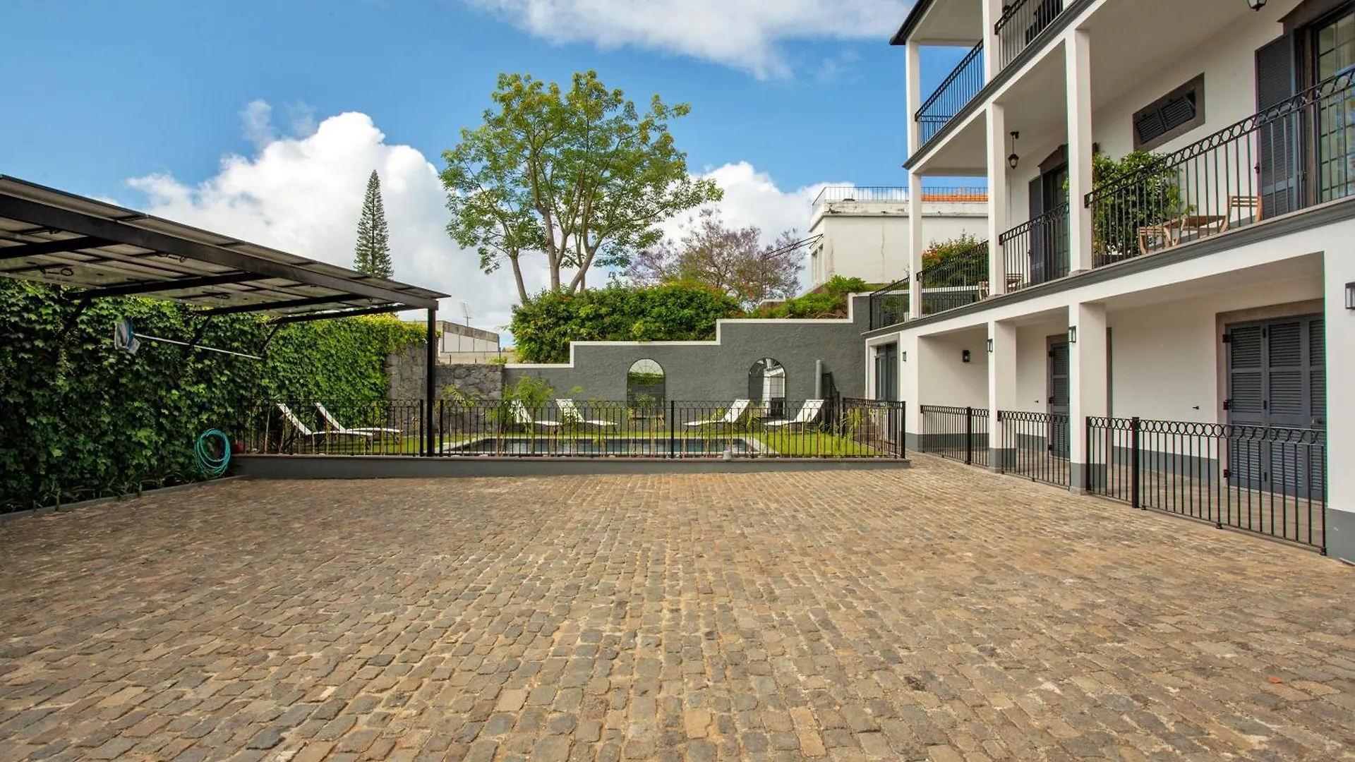 Vila Francisco Funchal  0*, Funchal (Madeira) Portugalsko